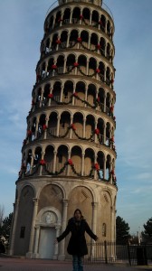 Silvia in front of the Leaning Tower